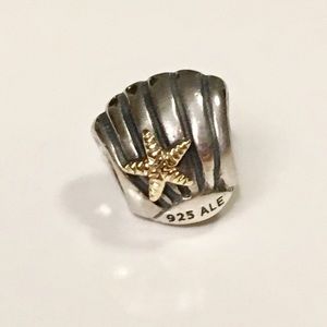 Retired 14k gold Seashell pandora bracelet charm